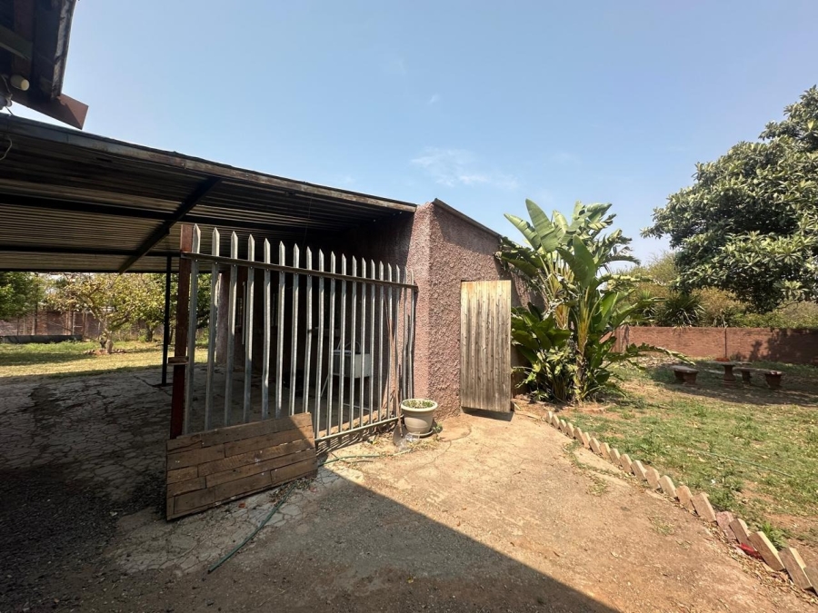 3 Bedroom Property for Sale in De Kroon A H North West